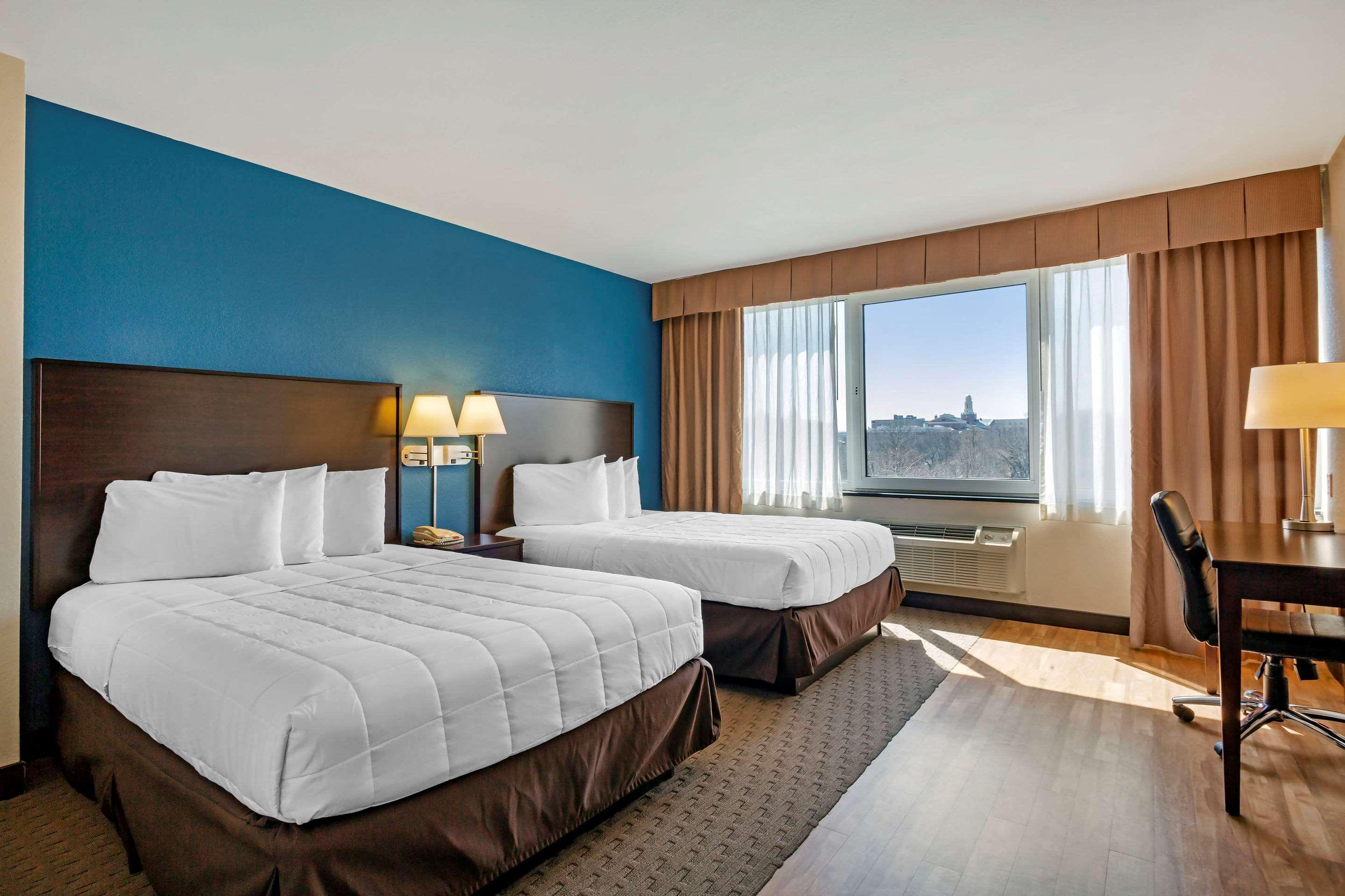 The Capitol Hotel Hartford Exterior foto